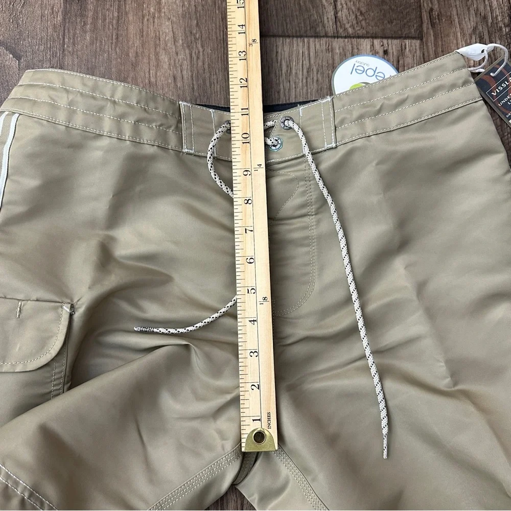 Vissla Nylon Shorts Men’s Size 31 Khaki